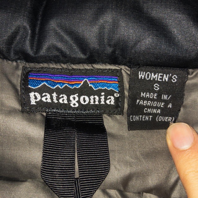 patagonia(パタゴニア)のPatagonia ダウンジャケット　黒　ブラック メンズのジャケット/アウター(ダウンジャケット)の商品写真