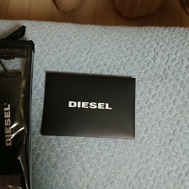 DIESEL(ディーゼル)の【新品】DIESEL  ピンクのモコモコポーチ レディースのバッグ(ボディバッグ/ウエストポーチ)の商品写真