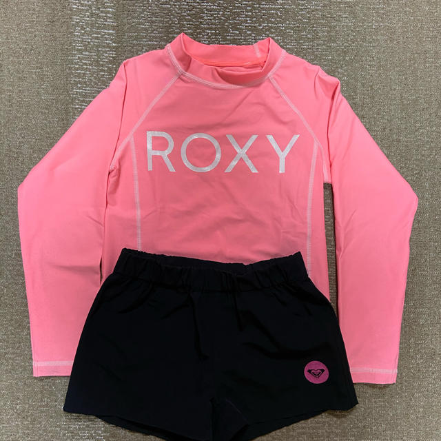 Roxy(ロキシー)の2点セット　ラッシュガード、サーフパンツ キッズ/ベビー/マタニティのキッズ服女の子用(90cm~)(水着)の商品写真