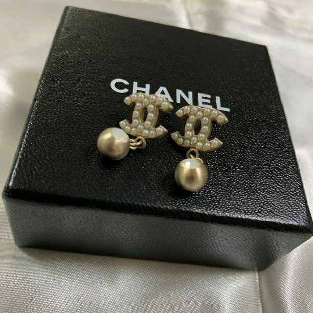 CHANEL ピアス