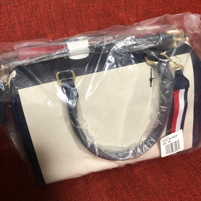 TOMMY HILFIGER(トミーヒルフィガー)のトミーヒルフィガー バック レディースのバッグ(ショルダーバッグ)の商品写真