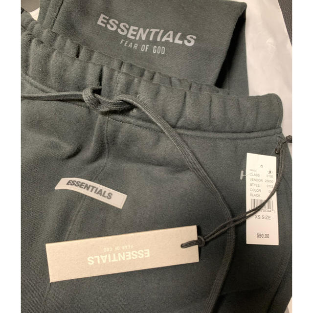 FEAR OF GOD(フィアオブゴッド)のFOG ESSENTIALS メンズのパンツ(その他)の商品写真