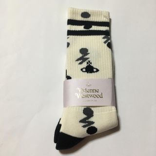 ヴィヴィアンウエストウッド(Vivienne Westwood)のVivienne Westwood 厚手　白　靴下　ソックス(ソックス)