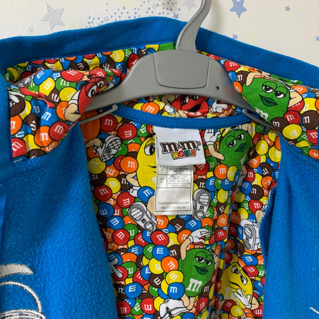 m&m's グッズ  フロントZIPパーカー☆ 100 裏起毛スウェット ★  キッズ/ベビー/マタニティのキッズ服男の子用(90cm~)(ジャケット/上着)の商品写真