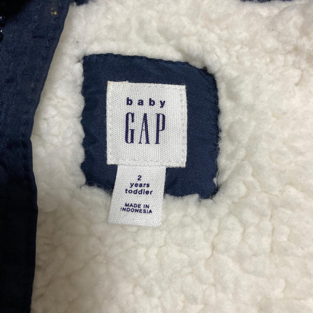 GAP Kids(ギャップキッズ)のGAP  ダウンベスト 95 ネイビー キッズ/ベビー/マタニティのキッズ服男の子用(90cm~)(ジャケット/上着)の商品写真