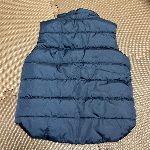 GAP Kids(ギャップキッズ)のGAP  ダウンベスト 95 ネイビー キッズ/ベビー/マタニティのキッズ服男の子用(90cm~)(ジャケット/上着)の商品写真