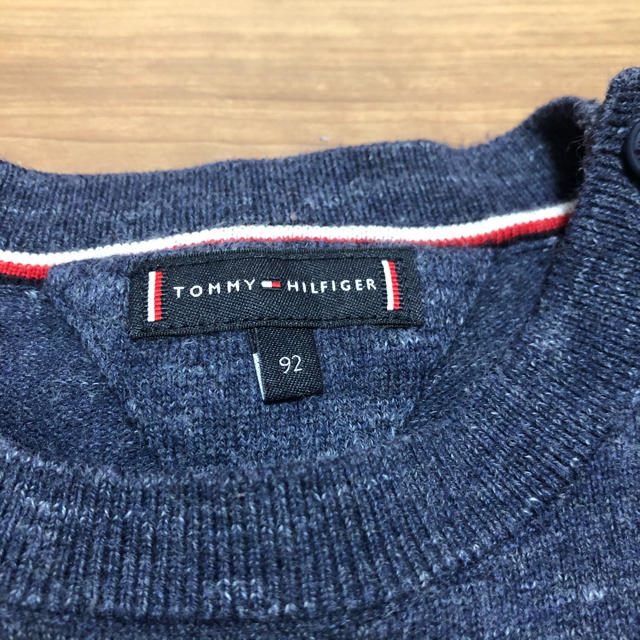 TOMMY HILFIGER(トミーヒルフィガー)の薄手ニット キッズ/ベビー/マタニティのキッズ服男の子用(90cm~)(ニット)の商品写真