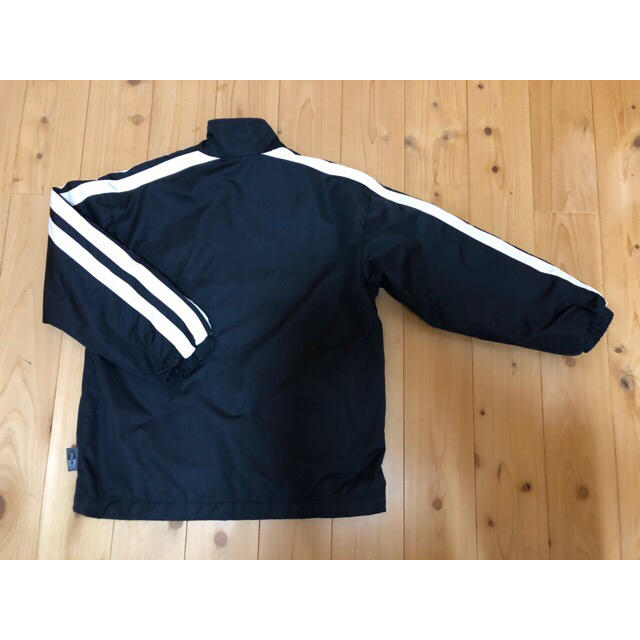 adidas(アディダス)の値下げ　usedアディダス130黒ウインドブレーカー　#adidas キッズ/ベビー/マタニティのキッズ服男の子用(90cm~)(ジャケット/上着)の商品写真