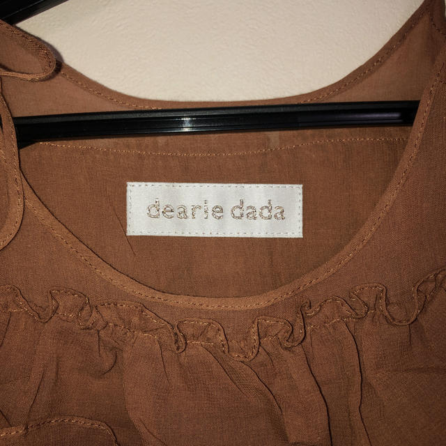 dearie dada フリルトップス レディースのトップス(シャツ/ブラウス(半袖/袖なし))の商品写真