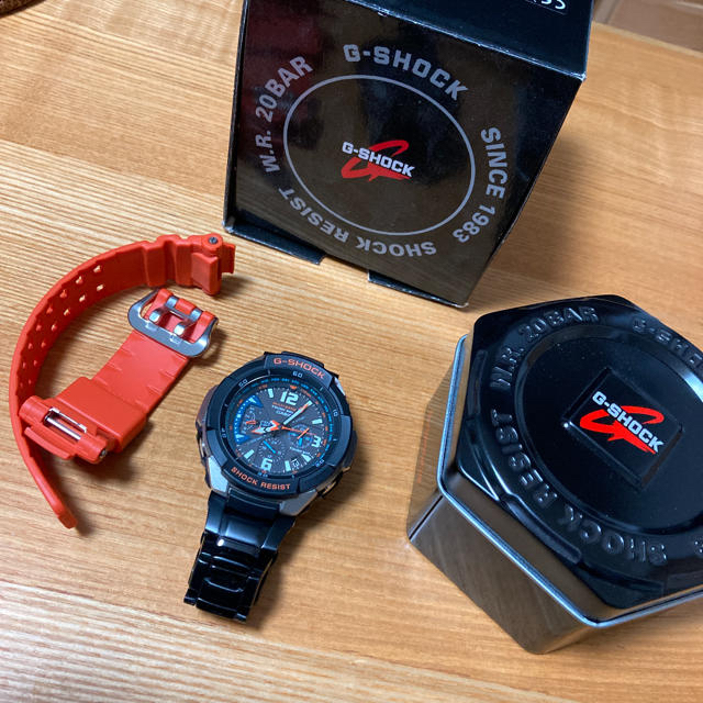 G-SHOCK(ジーショック)のG-SHOCK スカイコックピット GW-3000M-4A メタルバンド メンズの時計(腕時計(アナログ))の商品写真