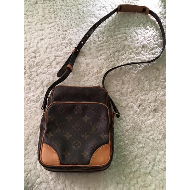 LOUIS VUITTON    ショルダーバッグ