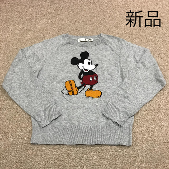 Disney(ディズニー)のディズニー ユニクロ ニットセーター 130 新品 キッズ/ベビー/マタニティのキッズ服男の子用(90cm~)(ニット)の商品写真