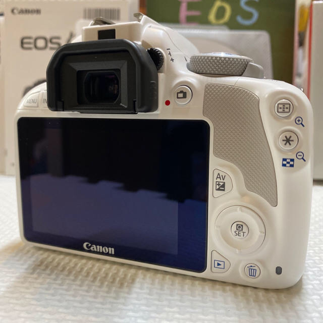 EOS KISS X7 Wレンズキット 2 WHITE