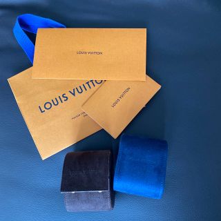 ルイヴィトン(LOUIS VUITTON)のlouis vuitton 時計ケース2個と紙袋、控えケース(腕時計)