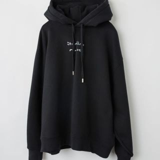 アクネ(ACNE)の新品未使用品　アクネ　パーカー(パーカー)