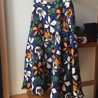 ダブルクローゼット(w closet)のレトロヴィンテージ花柄スカート(ひざ丈スカート)