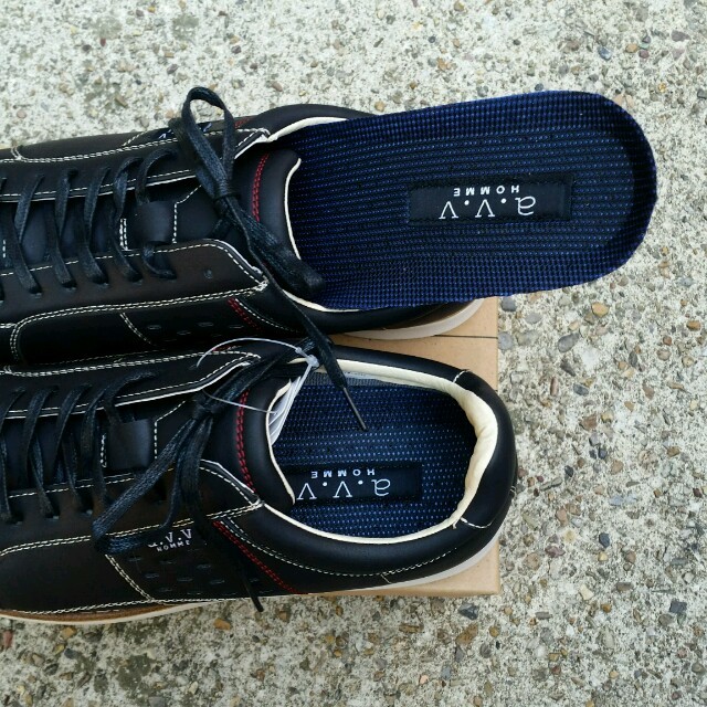 a.v.v(アーヴェヴェ)のa.v.v HOMME♡新品25.5cm メンズの靴/シューズ(スニーカー)の商品写真