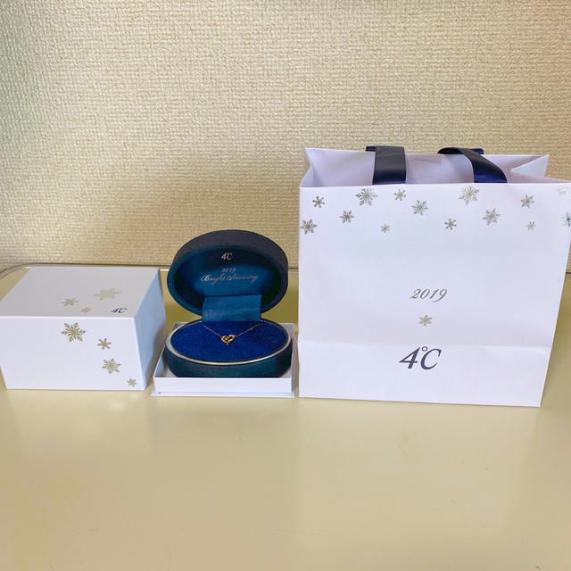 4℃(ヨンドシー)の4℃ネックレス 2019クリスマス限定　ピンクゴールド（K10） レディースのアクセサリー(ネックレス)の商品写真