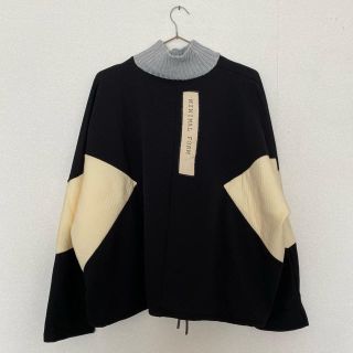 ザラ(ZARA)の新品♡送料込　切替デザイントップス(トレーナー/スウェット)