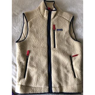 パタゴニア(patagonia)の【新品】patagonia ボアベスト　メンズM(ダウンベスト)