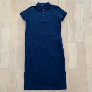 フレッドペリー(FRED PERRY)のFRED PERRY フレッドペリー　ワンピース ネイビー　JP8(ひざ丈ワンピース)