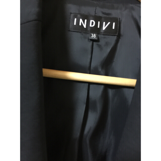 INDIVI(インディヴィ)の新品  INDIVI  比翼 ジャケット 黒 9号 38 M インディビ レディースのジャケット/アウター(テーラードジャケット)の商品写真