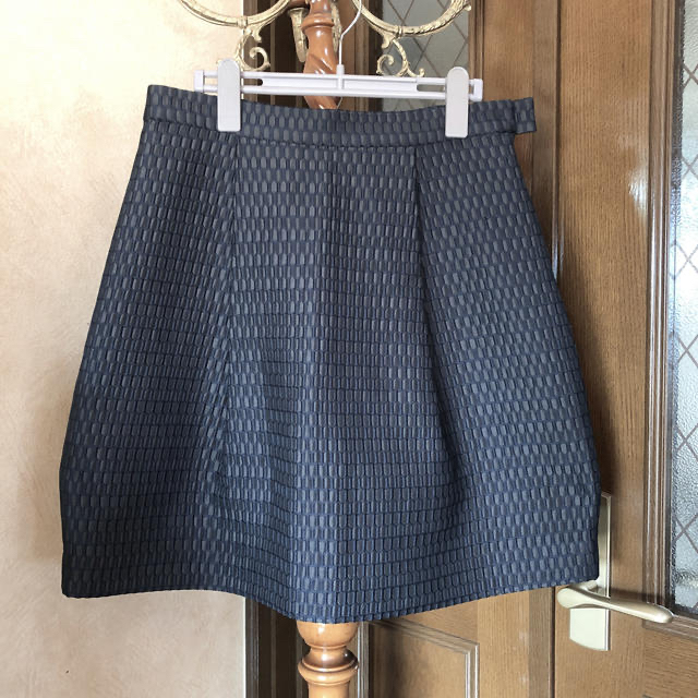 KRIZIA(クリツィア)のEVEX by KRIZIA    ふんわりスカート   サイズ42 レディースのスカート(ひざ丈スカート)の商品写真