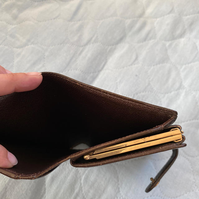 LOUIS VUITTON(ルイヴィトン)のヴィトンがま口折り財布 レディースのファッション小物(財布)の商品写真