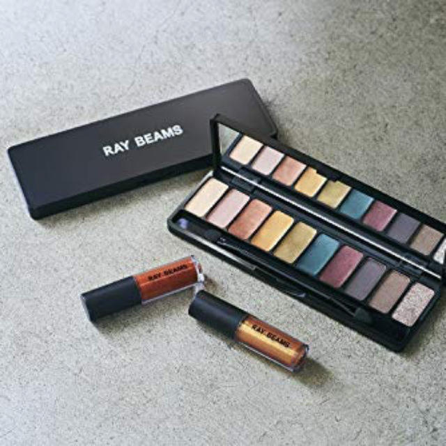 Ray BEAMS(レイビームス)のジーナ　raybeams パレット コスメ/美容のベースメイク/化粧品(アイシャドウ)の商品写真