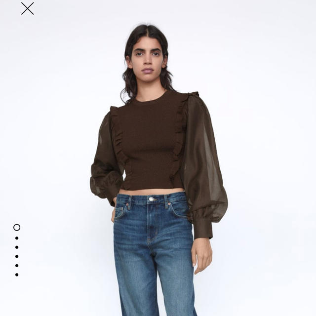 ZARA(ザラ)のzaraコントラストスリーブニットトップス レディースのトップス(シャツ/ブラウス(長袖/七分))の商品写真