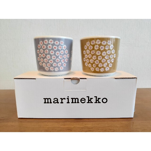 marimekko(マリメッコ)の新品 未使用 マリメッコ プケッティ ラテマグ ベージュ＆グレー 2個セット インテリア/住まい/日用品のキッチン/食器(グラス/カップ)の商品写真