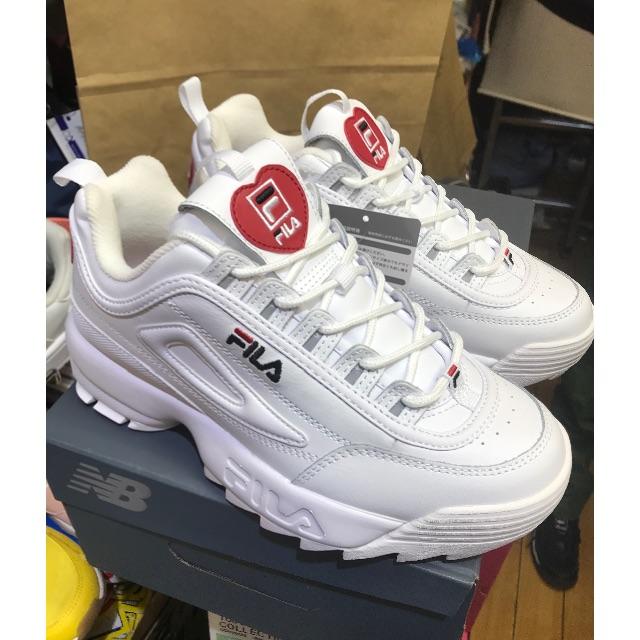 【専用】FILA DISRUPTOR 2「❤️」 F05000113 24.0㎝WHTBLKREDサイズ