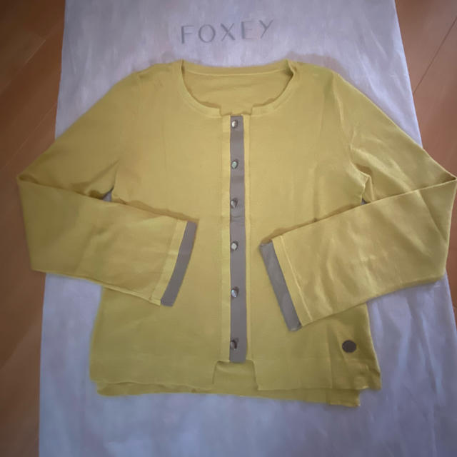 FOXEY(フォクシー)のフォクシーカシミヤ×サテンテープカシミヤカーディガン美品40 レディースのトップス(カーディガン)の商品写真