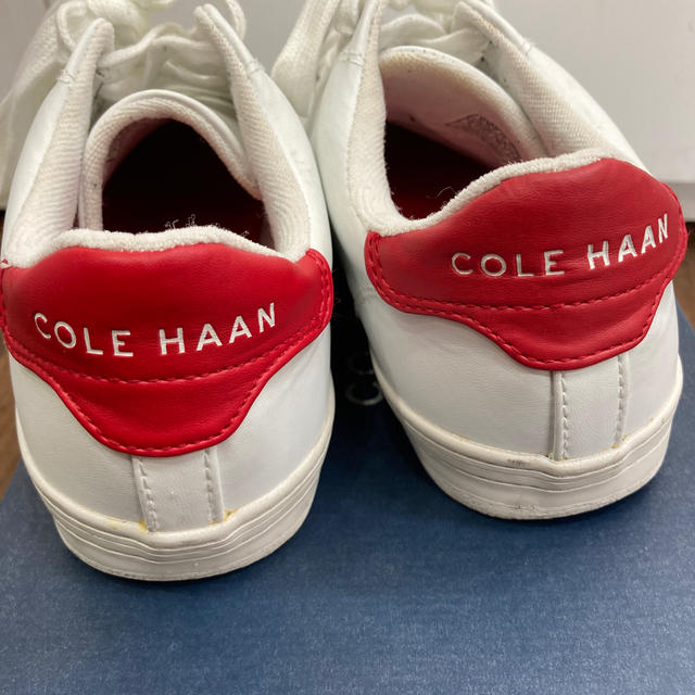 Cole Haan(コールハーン)のコールハーン　合皮　ホワイト&レッド　スニーカー レディースの靴/シューズ(スニーカー)の商品写真