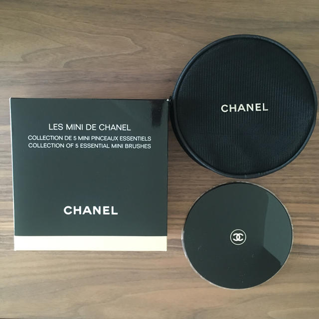 CHANEL(シャネル)のCHANEL ラウンドメッシュポーチ ミラー レディースのファッション小物(ポーチ)の商品写真