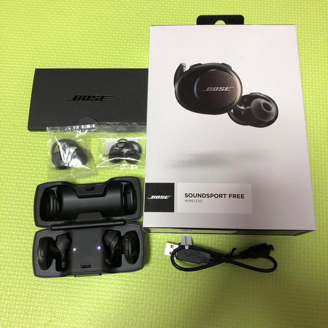 BOSE(ボーズ)のBOSE SOUNDSPORT FREE ワイヤレスイヤホン スマホ/家電/カメラのオーディオ機器(ヘッドフォン/イヤフォン)の商品写真