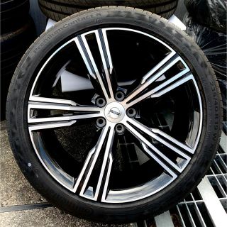 ボルボ(Volvo)の19" 5-Multi Spoke Black Diamond Cut(タイヤ・ホイールセット)