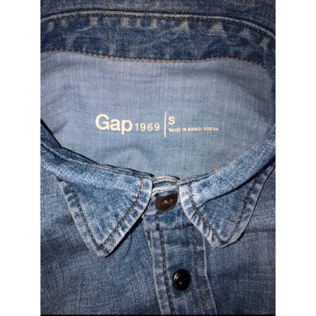 GAP(ギャップ)のデニムシャツ  メンズのジャケット/アウター(Gジャン/デニムジャケット)の商品写真