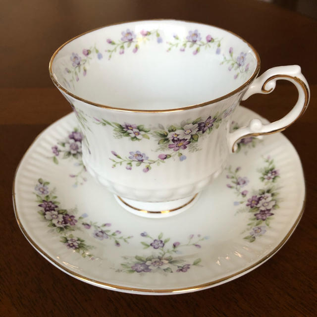 ROYAL ALBERT(ロイヤルアルバート)の【英国ビンテージ】エリザベサン★Chantilly★C/S インテリア/住まい/日用品のキッチン/食器(食器)の商品写真