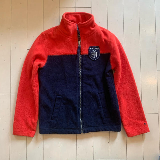 TOMMY HILFIGER(トミーヒルフィガー)のトミーヒルフィガー　120cm  フリース　ジャンパー キッズ/ベビー/マタニティのキッズ服男の子用(90cm~)(ジャケット/上着)の商品写真