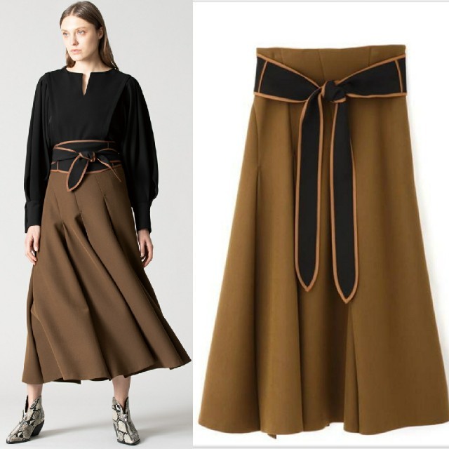 ADORE(アドーア)の新品タグ付●アドーアADORE●ギャバフレアスカート￥46200 レディースのスカート(ロングスカート)の商品写真