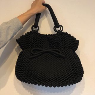 トゥービーシック(TO BE CHIC)のTO BE CHIC リボン付きレディースハンドバッグ(ハンドバッグ)