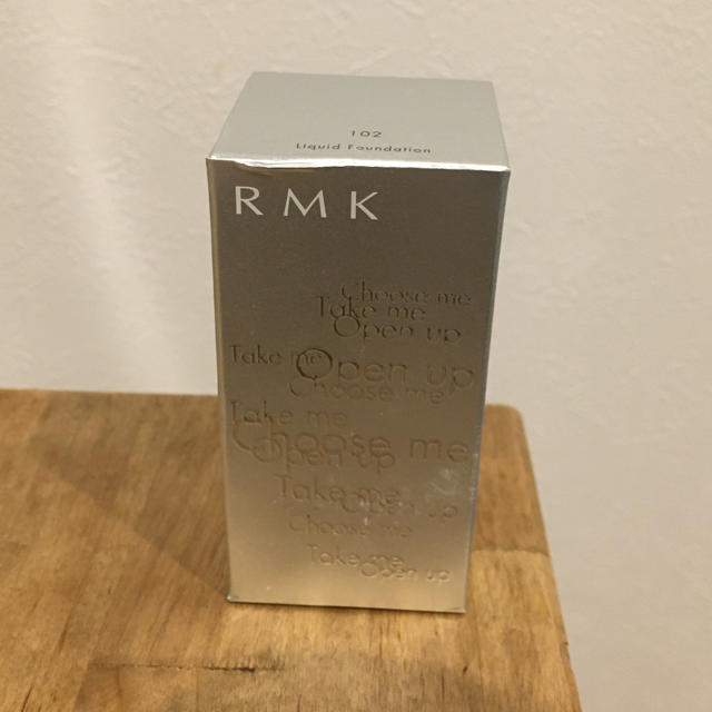 RMK(アールエムケー)のRMK リクイドファンデーション 102 コスメ/美容のベースメイク/化粧品(ファンデーション)の商品写真