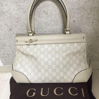 グッチ(Gucci)のGUCCI♡白皮♡おりぼんバッグ(トートバッグ)