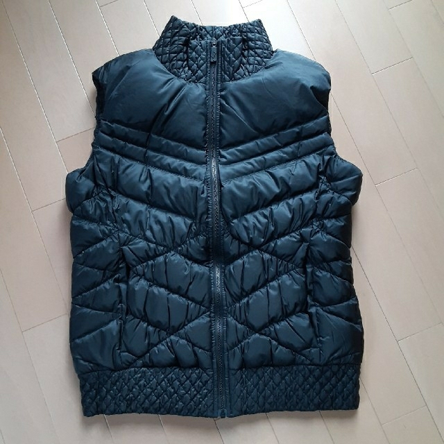 NIKE(ナイキ)のポリナ様　専用 レディースのジャケット/アウター(ダウンベスト)の商品写真