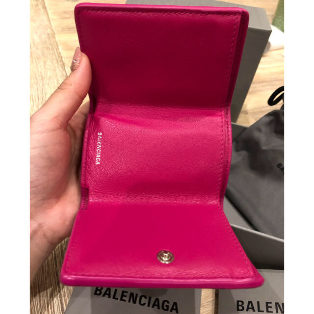 Balenciaga(バレンシアガ)のお値下げ バレンシアガ　ペーパーミニウォレット レディースのファッション小物(財布)の商品写真