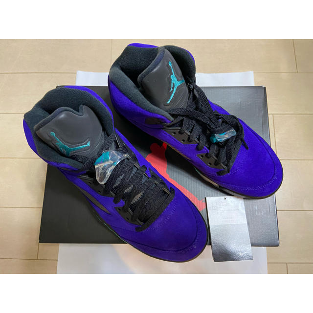 NIKE(ナイキ)のNIKE AIR JORDAN 5 "PURPLE GRAPE" 26.5cm メンズの靴/シューズ(スニーカー)の商品写真