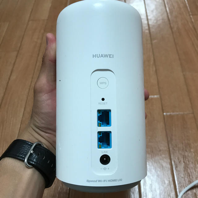 au(エーユー)のHUAWEI speedWi-Fi HOME L02 スマホ/家電/カメラのPC/タブレット(PC周辺機器)の商品写真