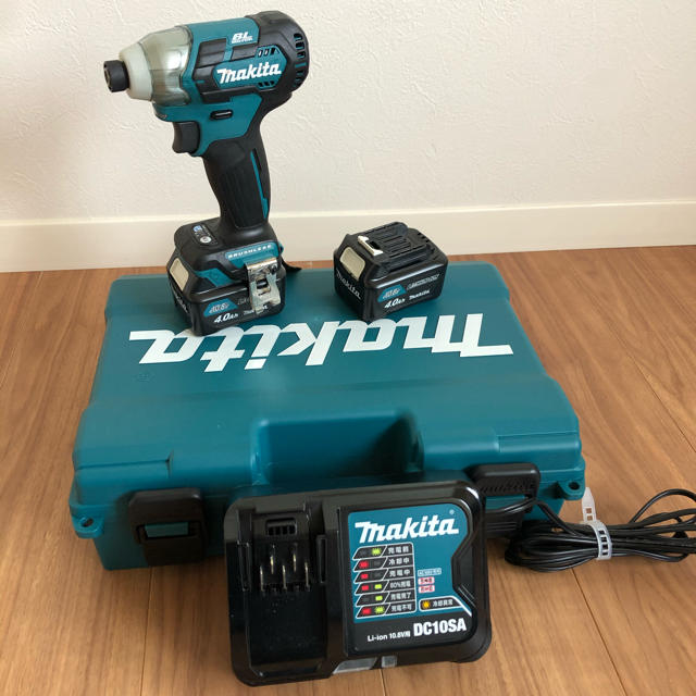 Makita - she様専用マキタ10.8V充電式インパクトドライバ TD111DSMX