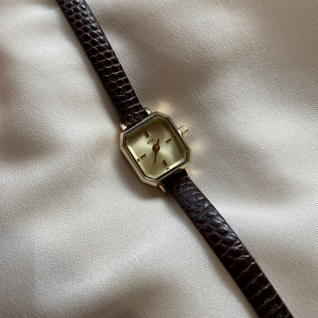 ete(エテ)のete 時計　オクタゴンフェイス レディースのファッション小物(腕時計)の商品写真